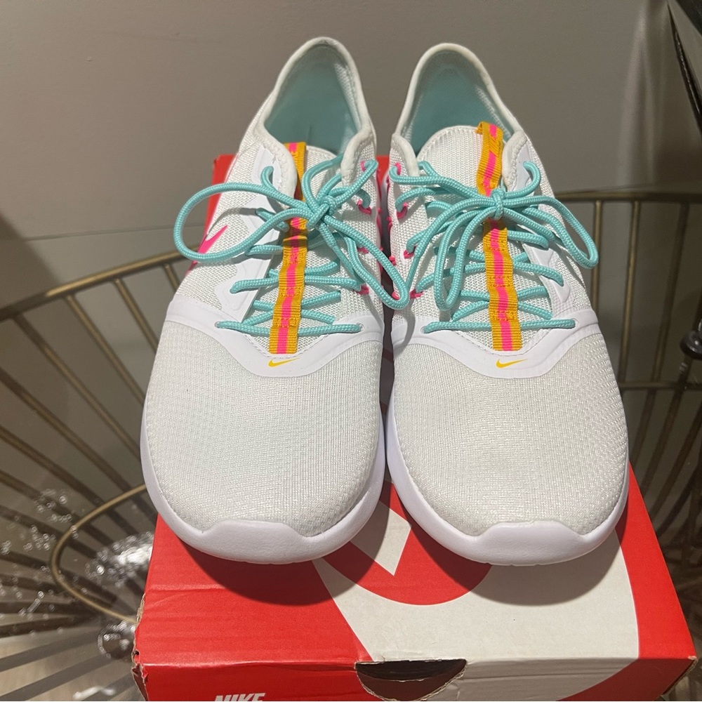 Women’s Nike VTR